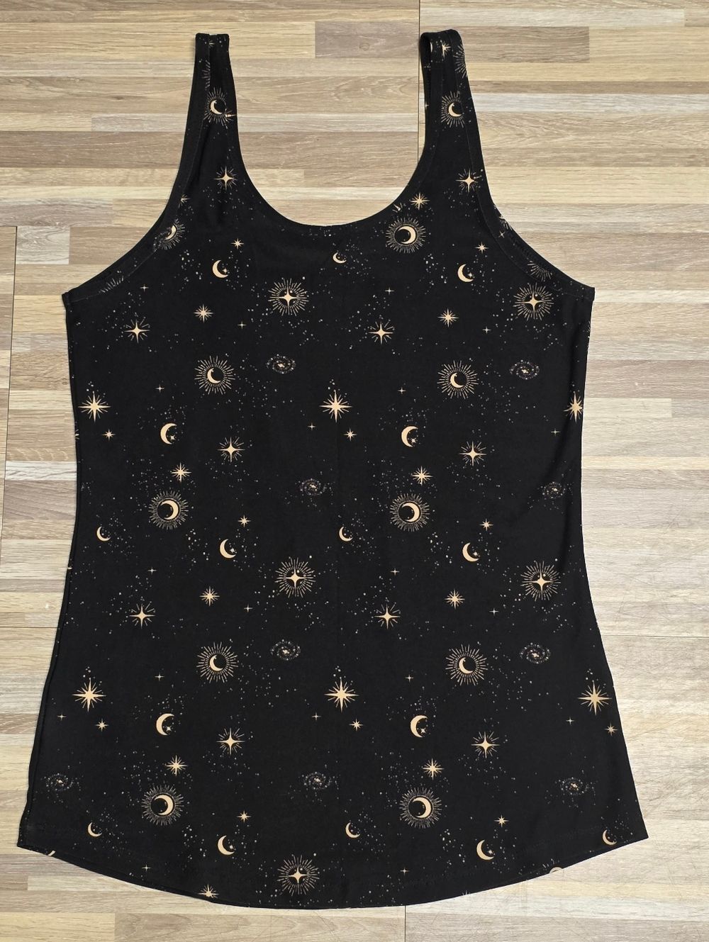 ☔️🔺️Black Celestial Scoop Neck Sleeveless Top Large